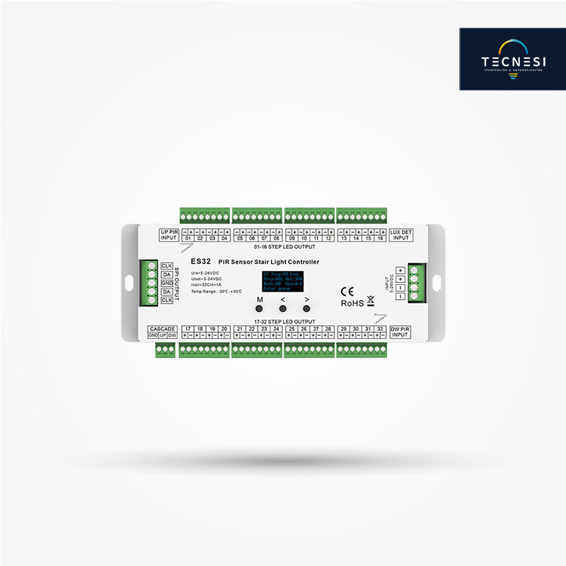 Controlador TECNESI (ES32). Para escaleras, para 5-24VDC. De 32CH monocromático, 1A/CH. Acepta SPI(TTL)x2 RGB.